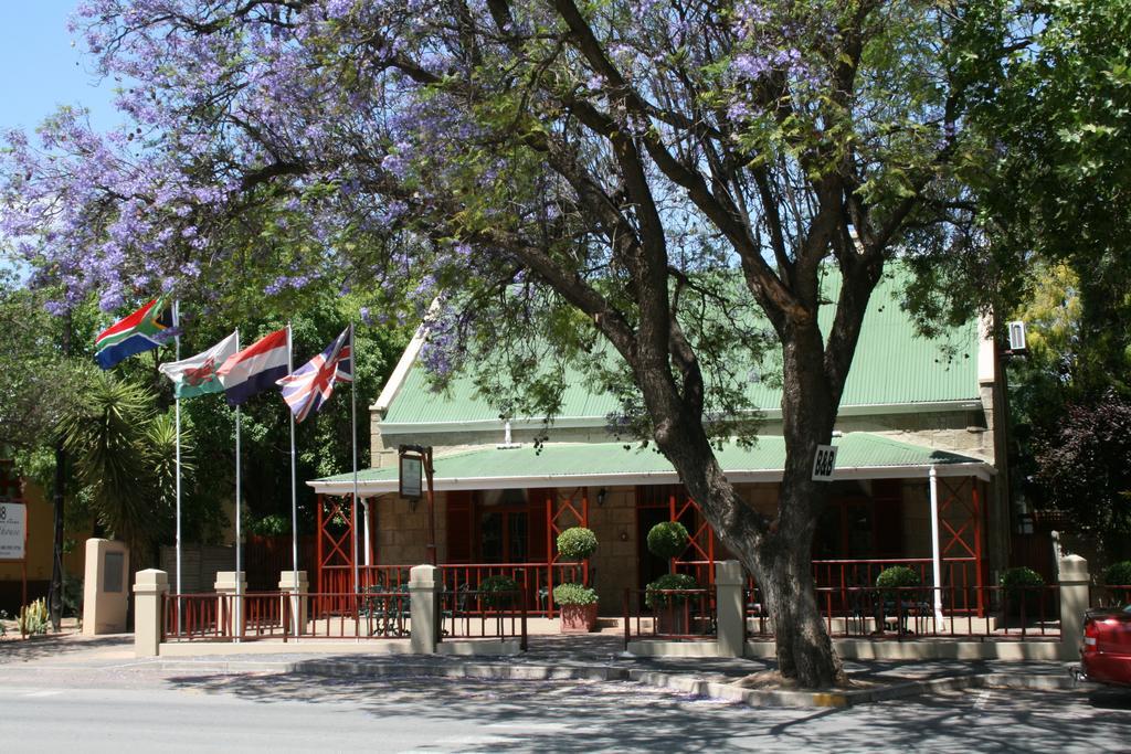 88 Baron Van Reede Guesthouse Oudtshoorn Exterior foto